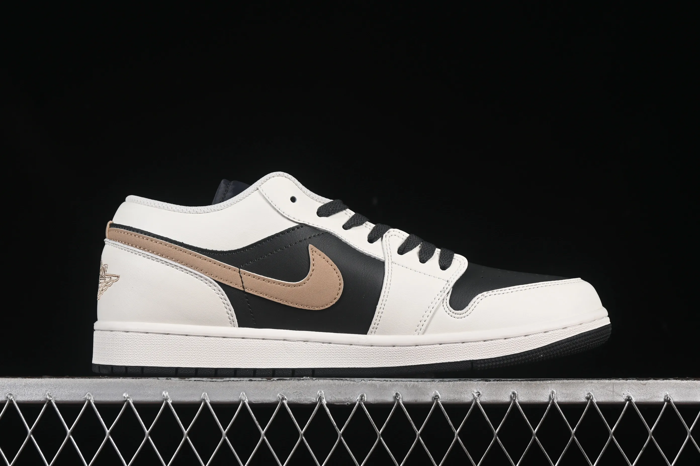 All categories Air Jordan Jordan series basketball shoes Air Jordan 1 Low Air Jordan 1 Low AJ1 Joe 1 black and white low-top cultural and leisure sports sneakers IH0649-021